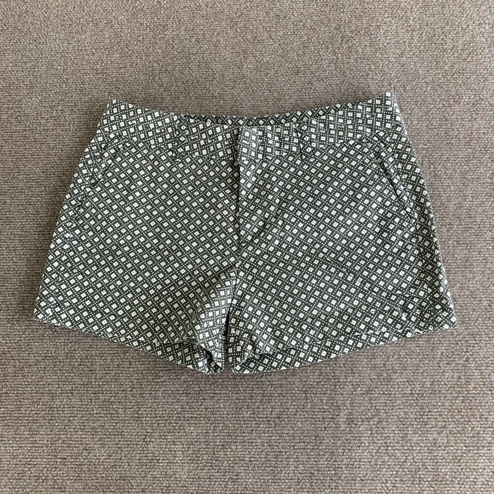 Khakis by Gap City 3 inch shorts